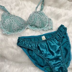 Vintage Victorias Secret Elegant Lace Teal Lingerie Set